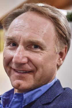 Dan Brown